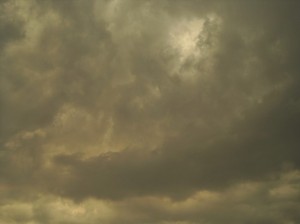 grey-sky-with-yellow-tint
